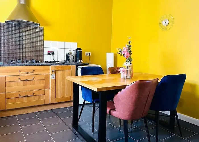 Seafront, Beautiful, Ground Floor Apartment