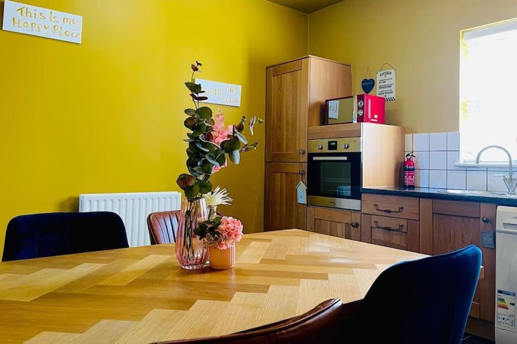 Seafront, Beautiful, Ground Floor Apartment