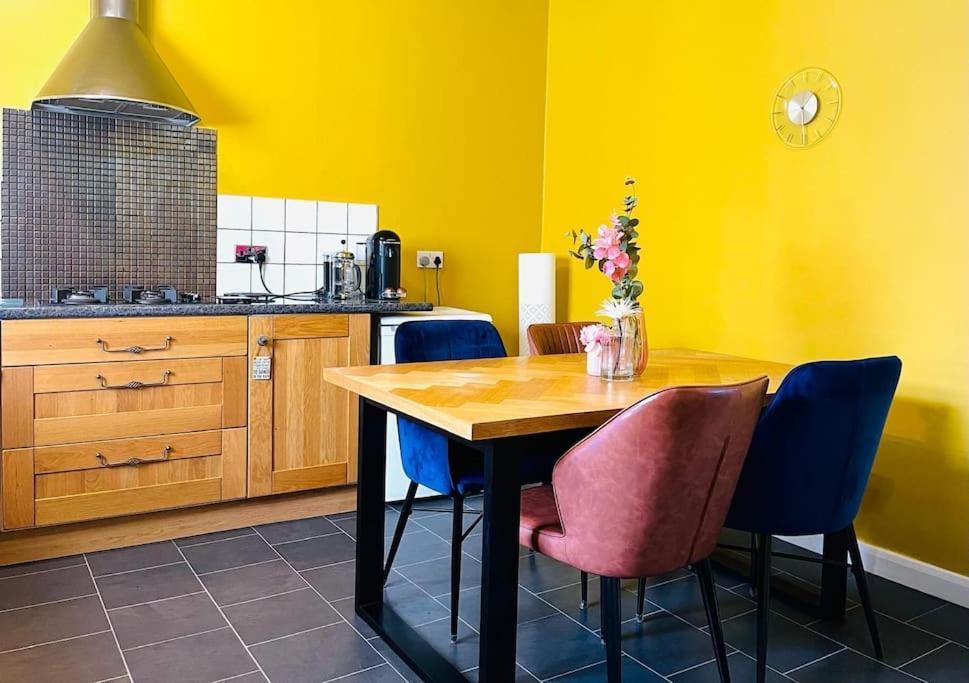 Seafront, Beautiful, Ground Floor Apartment